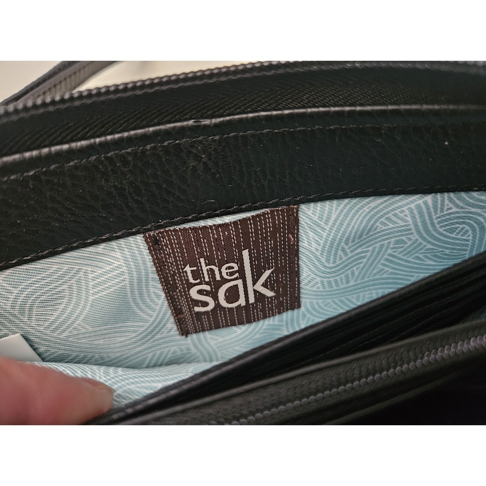 The Sak Iris‎ Cellphone  Crossbody Bag Wristlet Wallet Black Leather Convertible - Picture 8 of 9